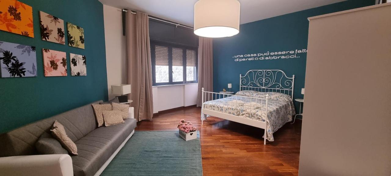 Via Battisti 109 Apartman Caserta Kültér fotó