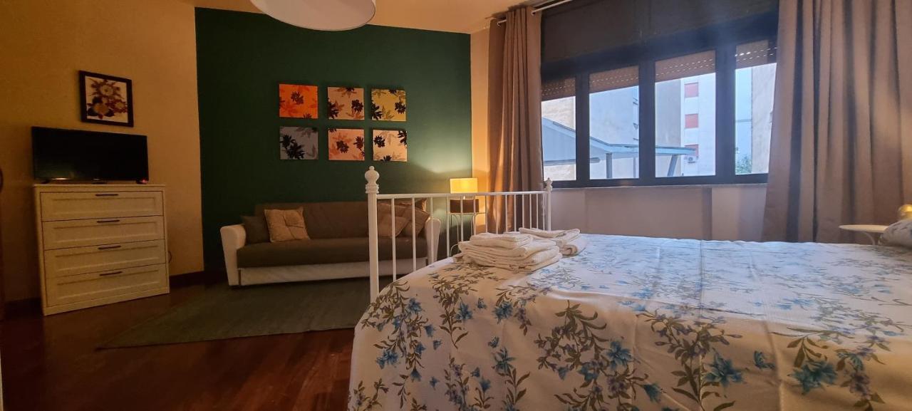 Via Battisti 109 Apartman Caserta Kültér fotó